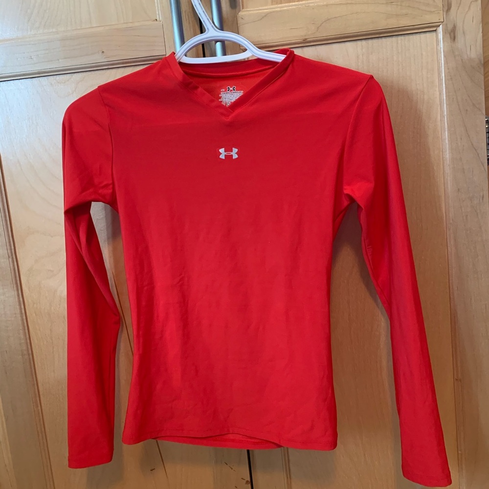 Red underarmour drifit longsleeve